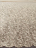 Hugo King Matelasse | Sandshell