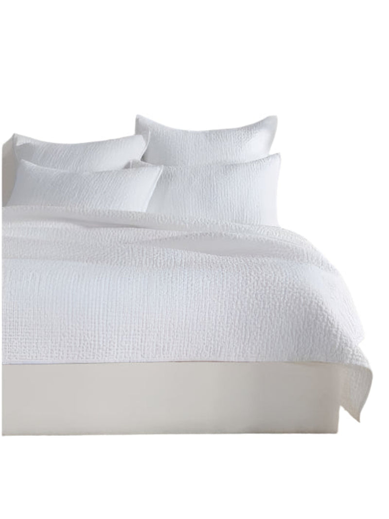 Danica White Queen Quilt Set