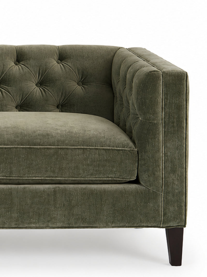 Alister Sofa | Legend Moss | Walnut