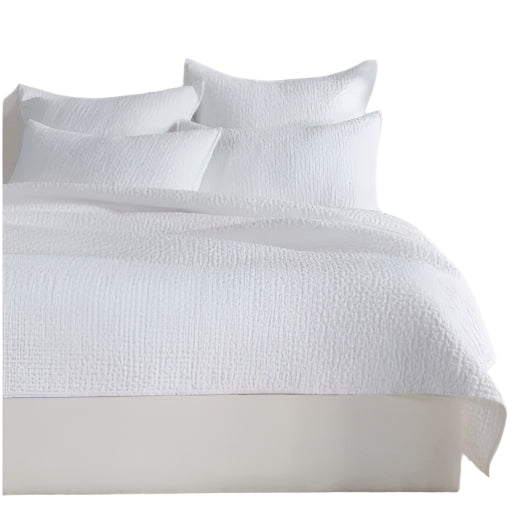 Danica White Queen Quilt Set
