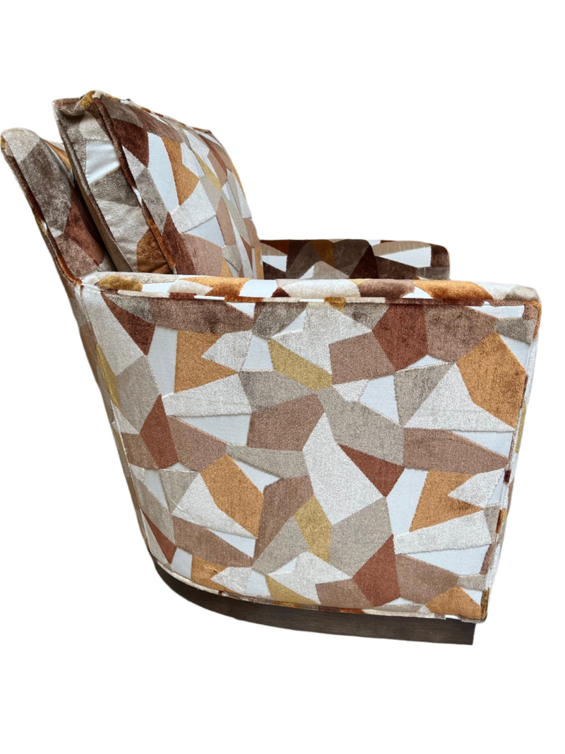 Freemont Swivel