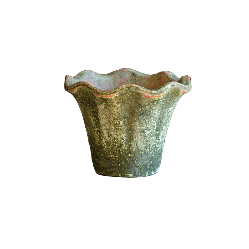 Aged Ruffled Edge Pot