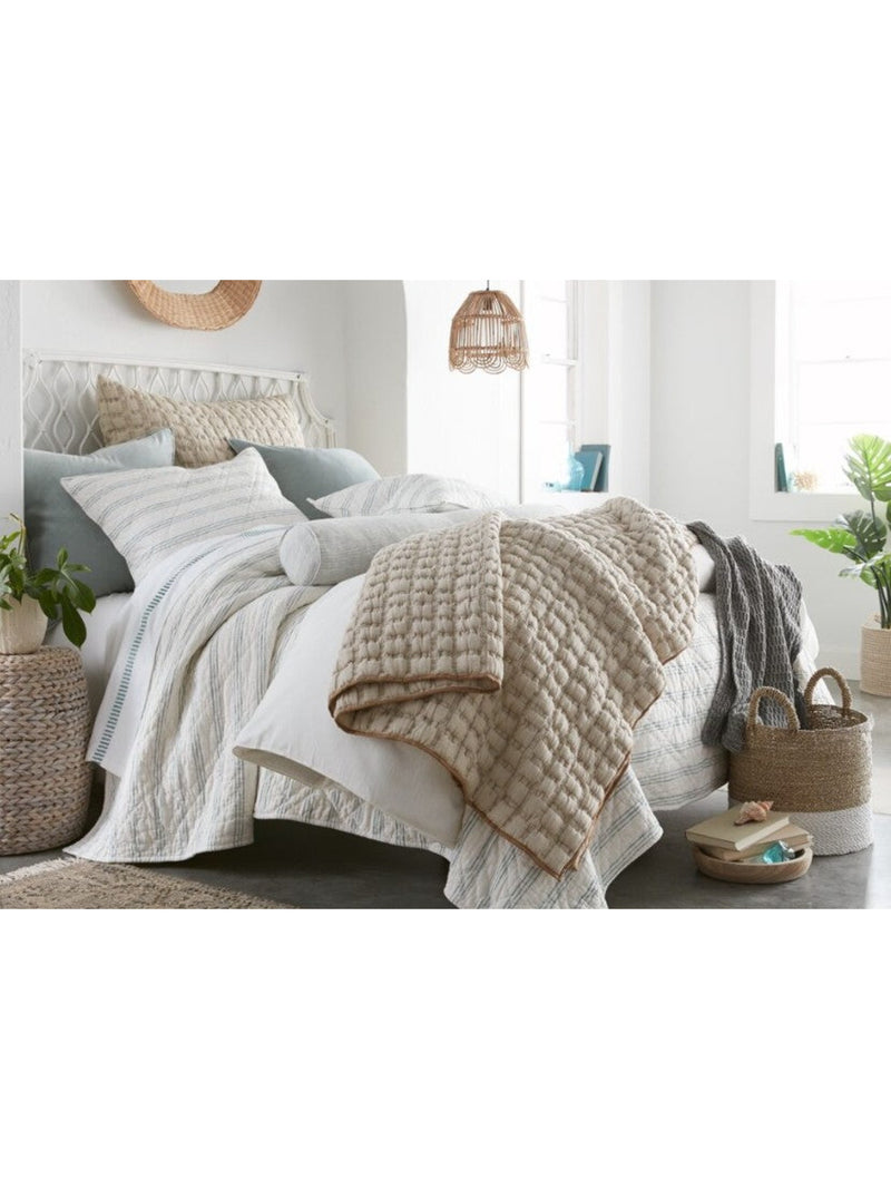 Claudia Twin Quilt | Wheat