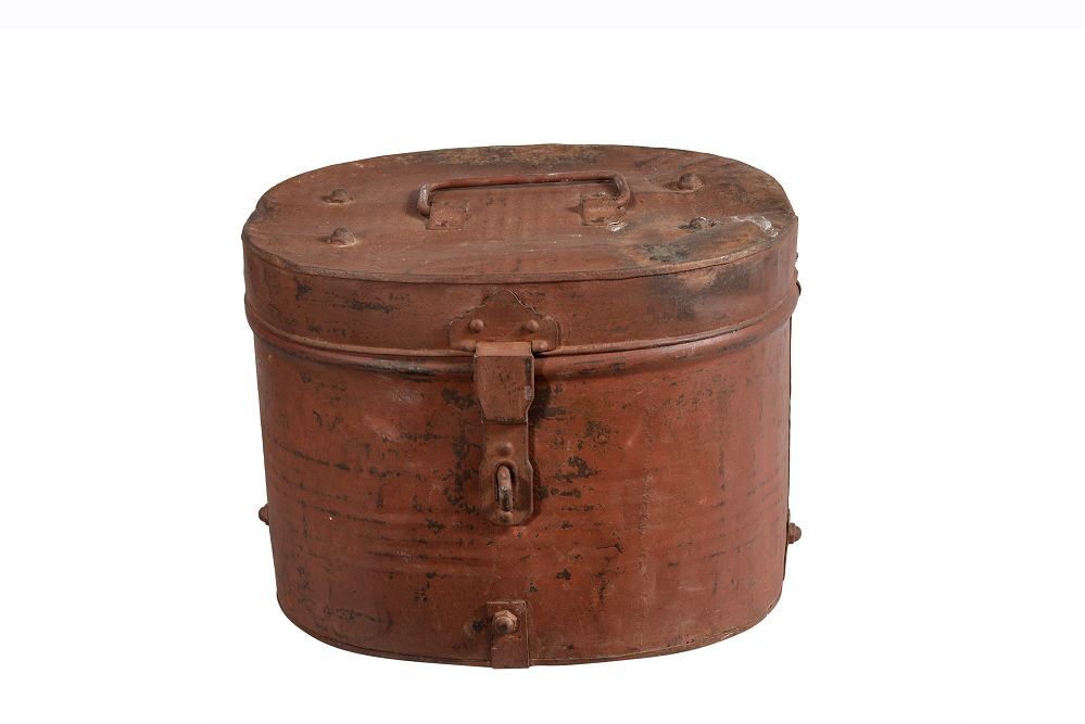 Ast Iron Box